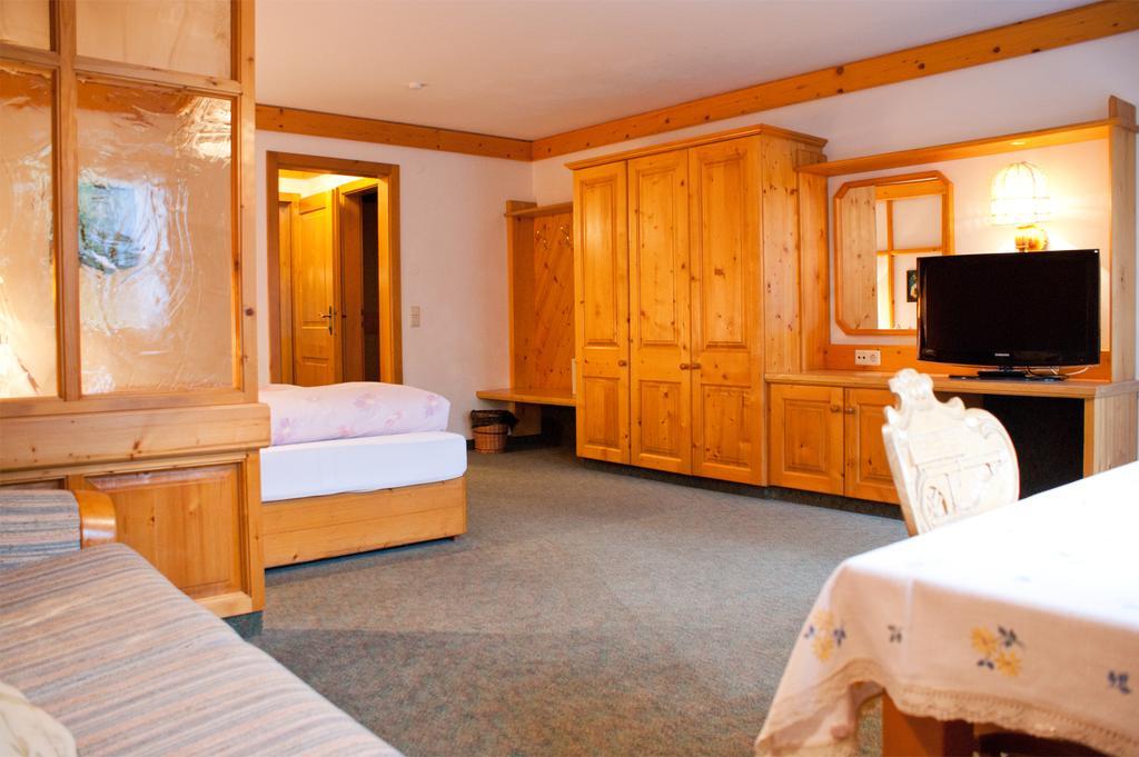 Hotel-Gasthof "Zur Muehle" Kaprun Pokój zdjęcie